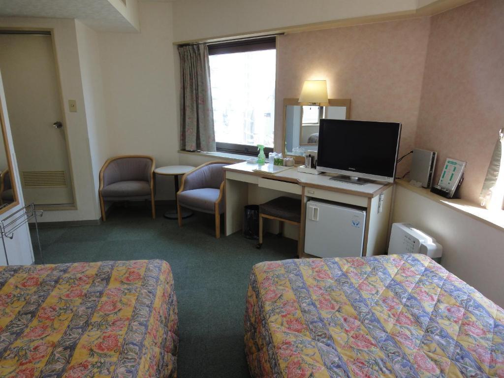 Hiroshima Rich Hotel Екстер'єр фото